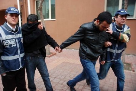 İzmir'de 62 Kilo 750 Gram Esrar Ele Geçirildi