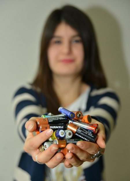 İzmir'de atık pil toplama kampanyası başladı