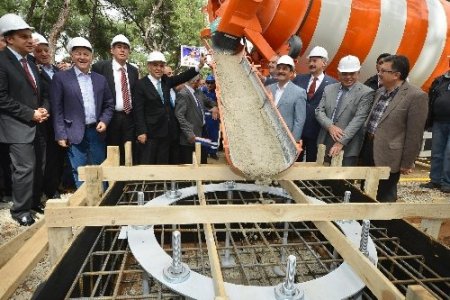 İzmir'de Balçova Teleferik Tesisleri’nin temeli atıldı