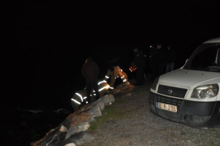 İzmir'de denizde erkek cesedi bulundu