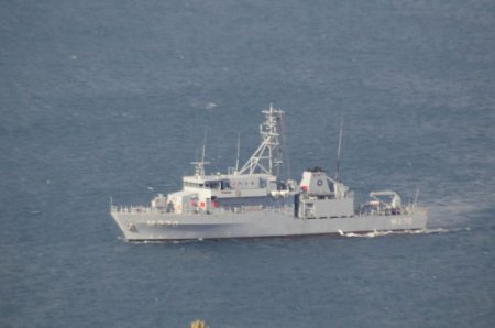 İzmir'de Denize Düşen Eğitim Uçağın Enkazı Çıkarılıyor