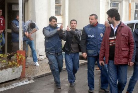 İzmir'de Elemanlarını İstanbul'dan Getiren Hırsızlık Çetesi Çökertildi