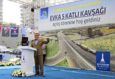 İzmir'de Evka-5 Katlı Kavşağı açıldı