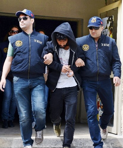 İzmir'de gözaltına alınan üniversite öğrencilerinden sekizi adliyede