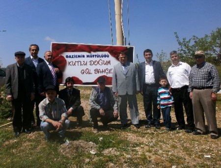 İzmir'de gül bahçesi ve Kutlu Doğum sergisi açıldı