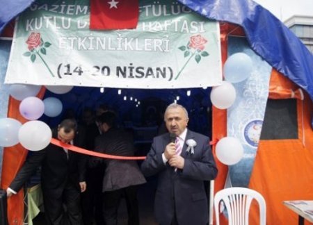 İzmir'de gül bahçesi ve Kutlu Doğum sergisi açıldı