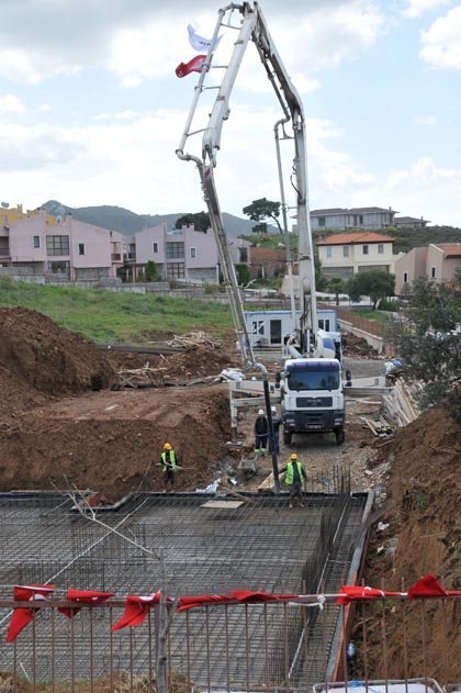 İzmir'de Güzelbahçe Anadolu Fen Lisesi'nin temeli atıldı