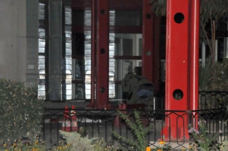 İzmir'de Hastane Önünde Bomba Paniği