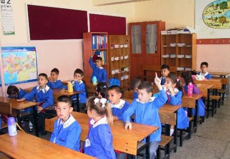 İzmir'de İlk Derste Bayram Tatili Anlatıldı