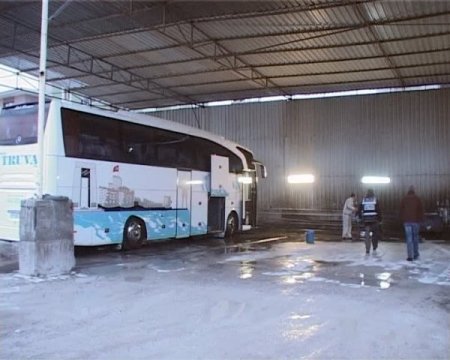 İzmir'de Kaçak Akaryakıta 'Tünel' Operasyonu: 12 Kişi Gözaltında