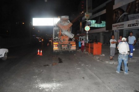 İzmir'de Kaza: 1 Ağır Yaralı