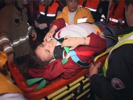 İzmir'de Kaza: 2 Ölü, 6 Yaralı