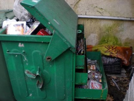 İzmir'de Korsan Cd Ve Dvd Operasyonu