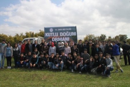 İzmir'de Kutlu Doğum için 5 bin fidan dikildi