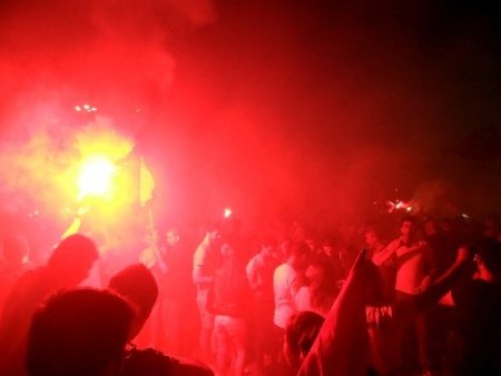 İzmir'de meşaleli 'Gezi Parkı' eylemi