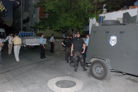 İzmir'de Rehin Alma İddiası