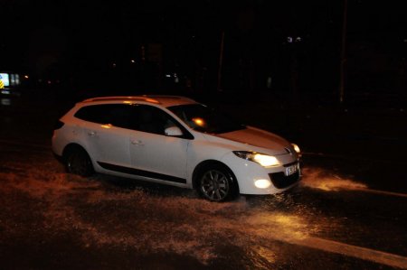 İzmir'de şiddetli yağış