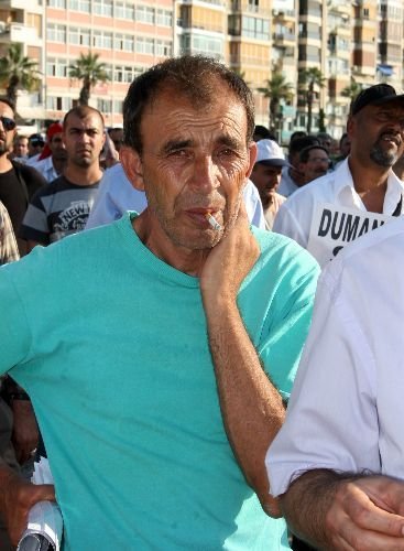 İzmir'de "sigara Yasağına Çözüm" Mitingi Düzenlendi