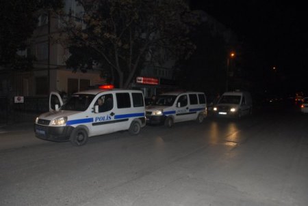 İzmir'de suç örgütüne büyük operasyon: 23 kişi gözaltına alındı