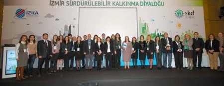 İzmir'de 'sürdürülebilir kalkınma' konuşuldu