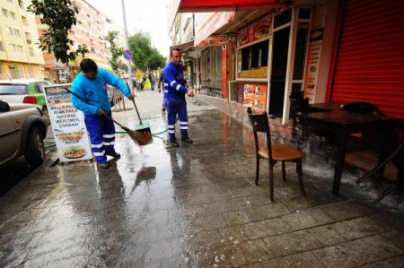 İzmir’de temizlik seferberliği başlatıldı