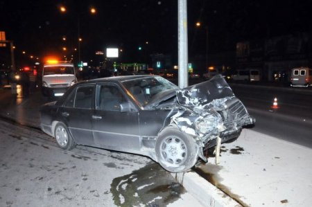 İzmir'de trafik kazası: 1 ölü, ikisi ağır 4 yaralı