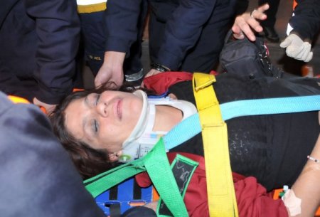 İzmir'de trafik kazası: 1 ölü, ikisi ağır 4 yaralı