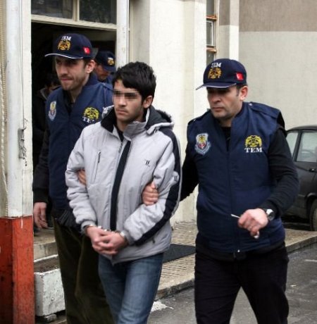 İzmir'de Yakalanan Bombacı 6 Yıl Kimya Bölümünde Okumuş