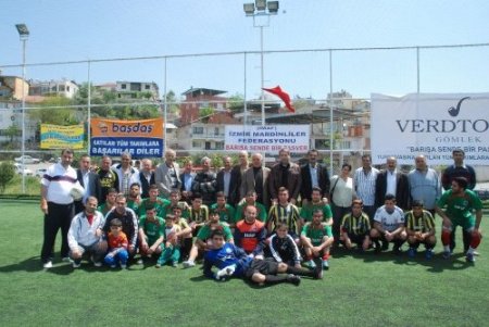 İzmir’de yaşayan Mardinliler barışa ve kardeşliğe 'pas' verdi