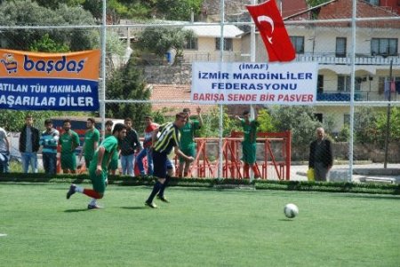İzmir’de yaşayan Mardinliler barışa ve kardeşliğe 'pas' verdi