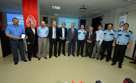 İzmir'de yılın şoförü ödülü, ESHOT'ta hiç kaza yapmayan şoföre verildi