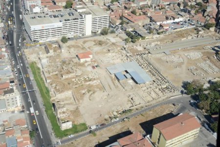 İzmir'deki tarihî Agora’nın etrafına duvar örülecek