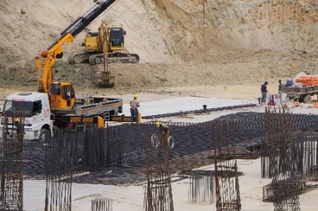 İzmir'deki yeni fuar inşaatının yüzde 8'i tamamlandı