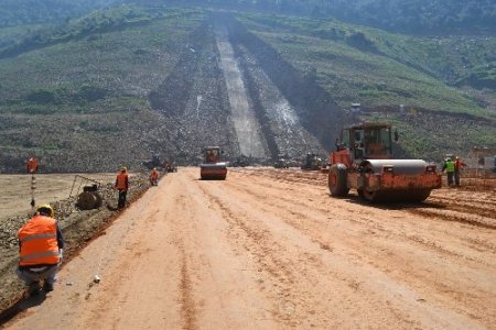 İzmir'deki Zeytinova-Burgaz Barajı'nda çalışmalar devam ediyor
