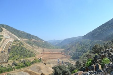 İzmir'deki Zeytinova-Burgaz Barajı'nda çalışmalar devam ediyor