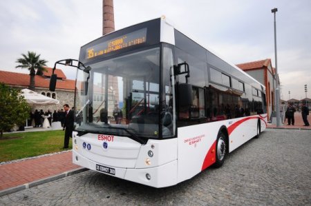 İzmir’e 300 yeni otobüs daha geliyor