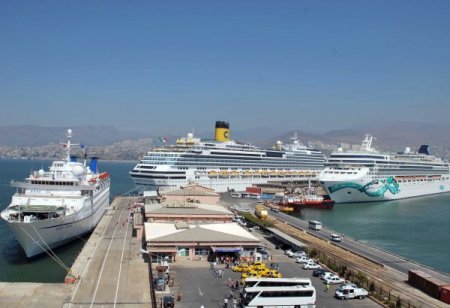 İzmir’e bir günde 15 bin turist geldi