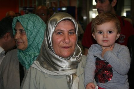 İzmir'e ilk hacı kafilesi geldi