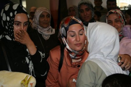 İzmir'e ilk hacı kafilesi geldi