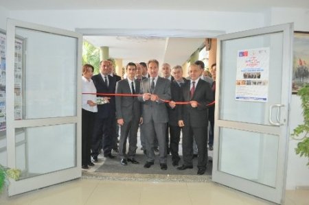 'İzmir’in En Güzel Renkleri', ödüllerini eski Bakan Günay’dan aldı