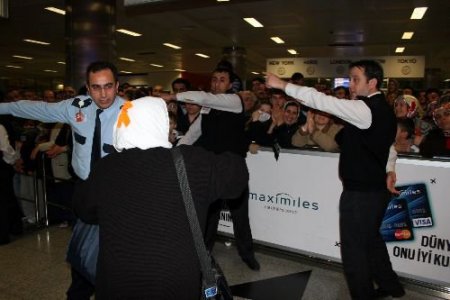 İzmirli İlk Hacılar Yurda Döndü