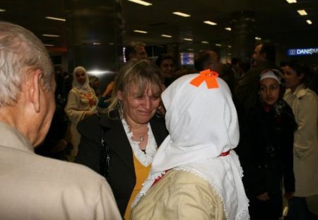 İzmirli İlk Hacılar Yurda Döndü