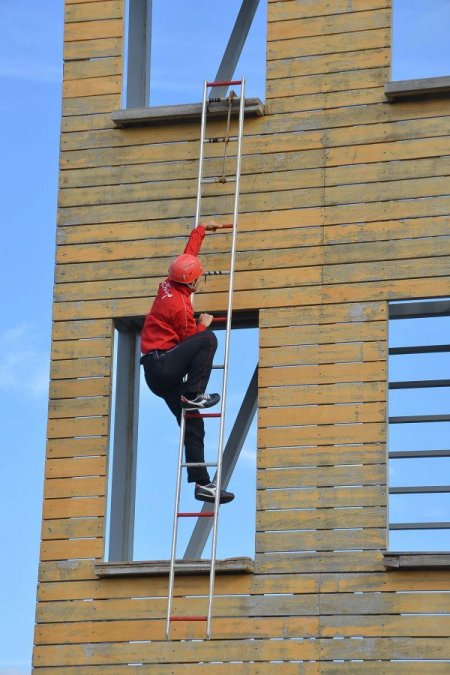 İzmirli itfaiyeciler Türkiye rekoru kırdı