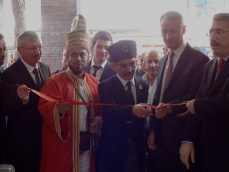 İzmirliler Çanakkale Harp Hatıraları Müzesi'ne Akın Etti