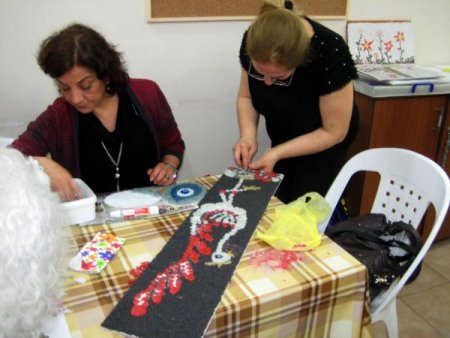 İzmitli kadınların mozaik sanatına ilgisi artıyor