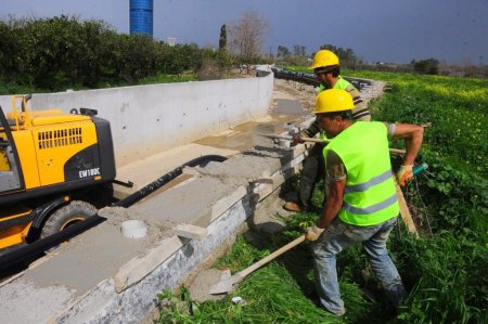 İZSU'nun Balçova Ilıca ve Urla Tabaklar Deresi’ndeki çalışmaları sürüyor