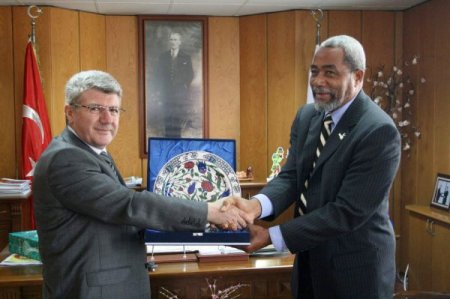 Jamaika İle Bursa Arasında Eğitim Köprüsü