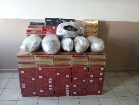 Jandarma yol kontrollerinde kubar esrar ve kaçak sigara ele geçirdi