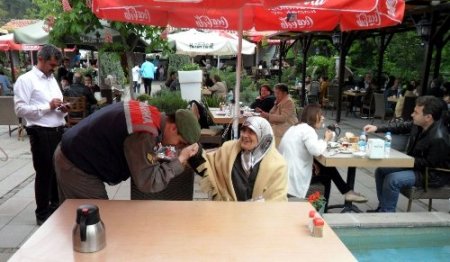 Jandarma'dan 'Anneler Günü' uygulaması