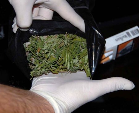 Jandarmanın uyuşturucu operasyonu kamerada